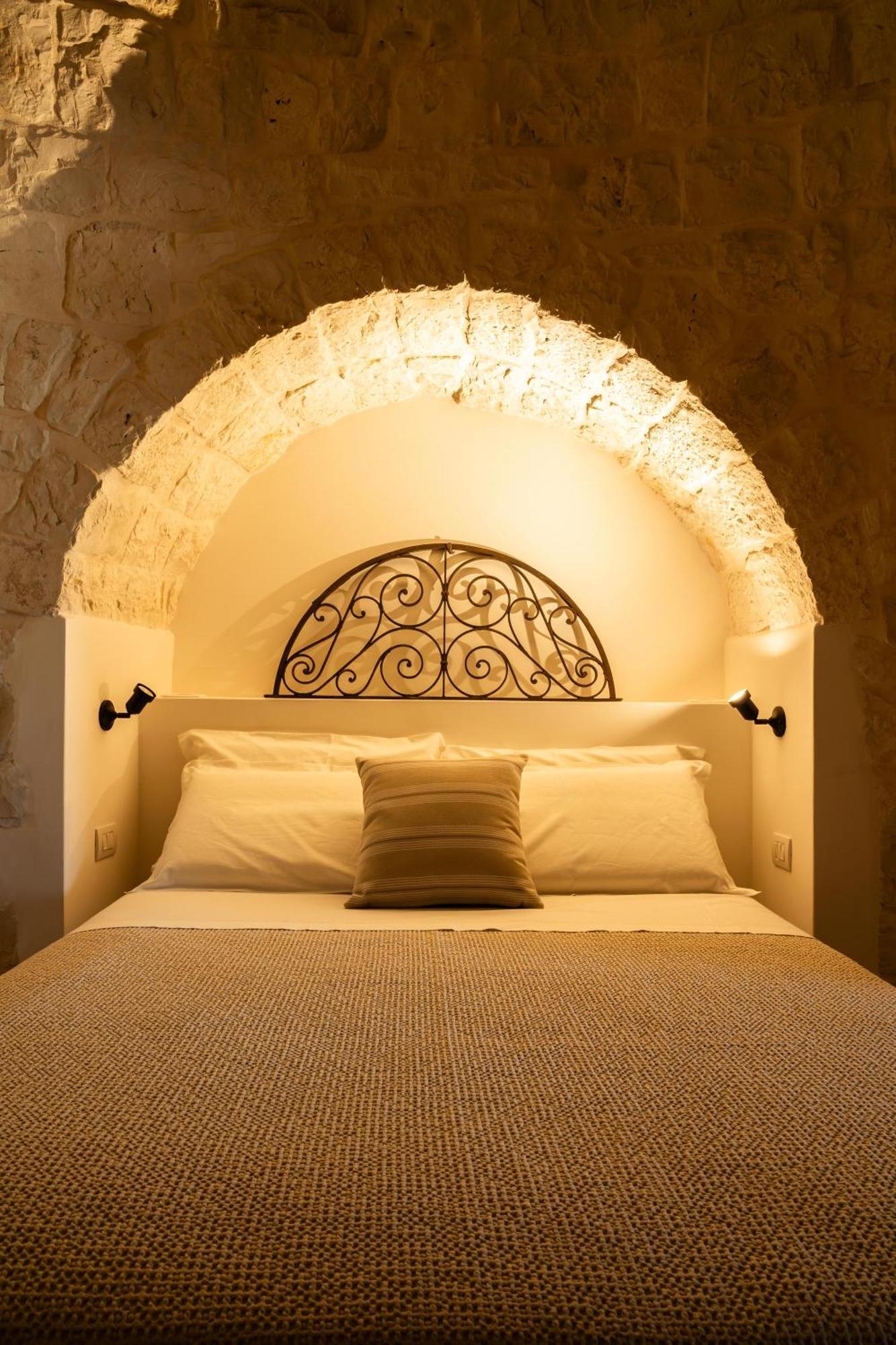 Trullo Jale - Boutique Apartments Ostuni Dış mekan fotoğraf