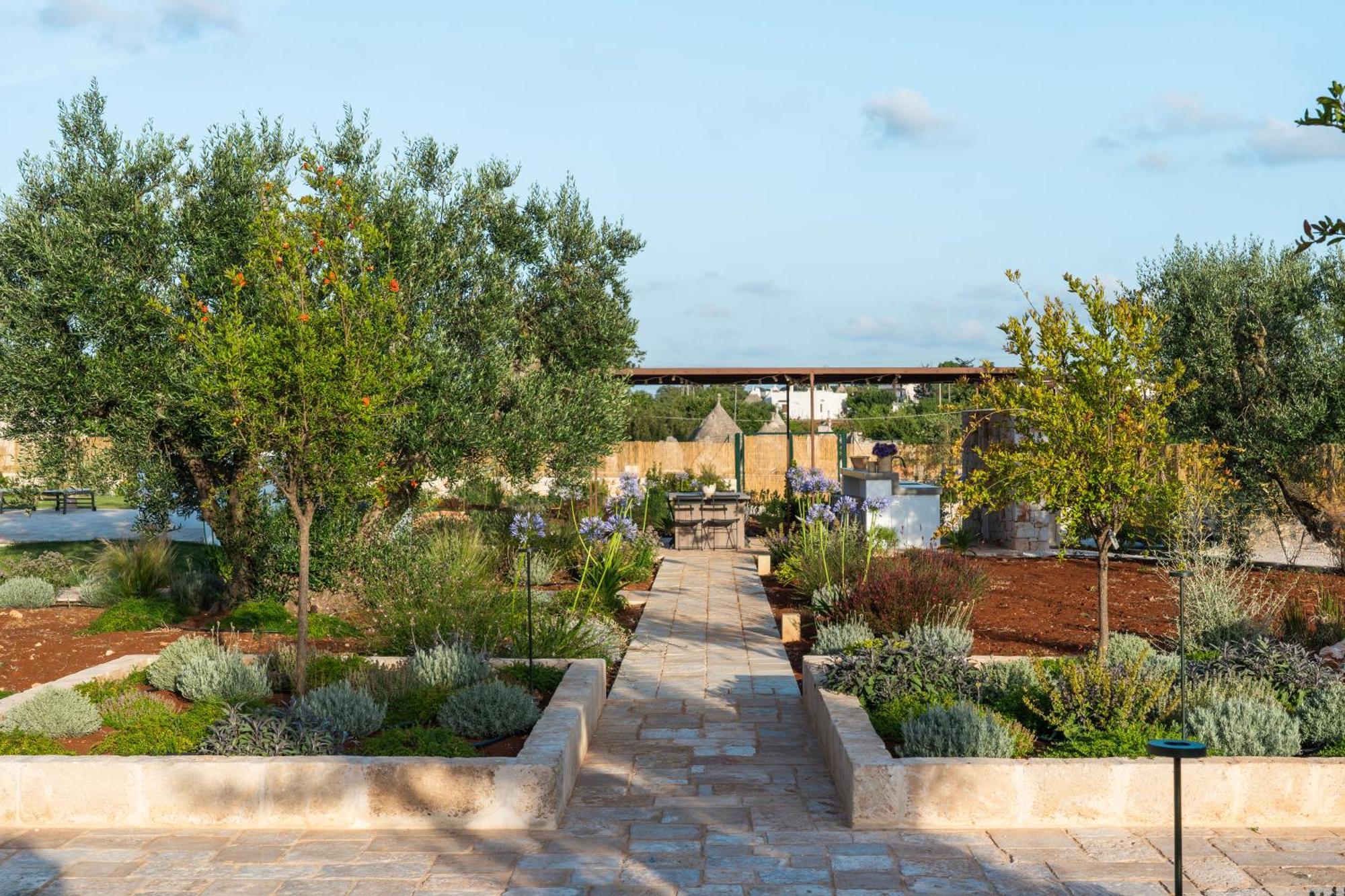 Trullo Jale - Boutique Apartments Ostuni Dış mekan fotoğraf
